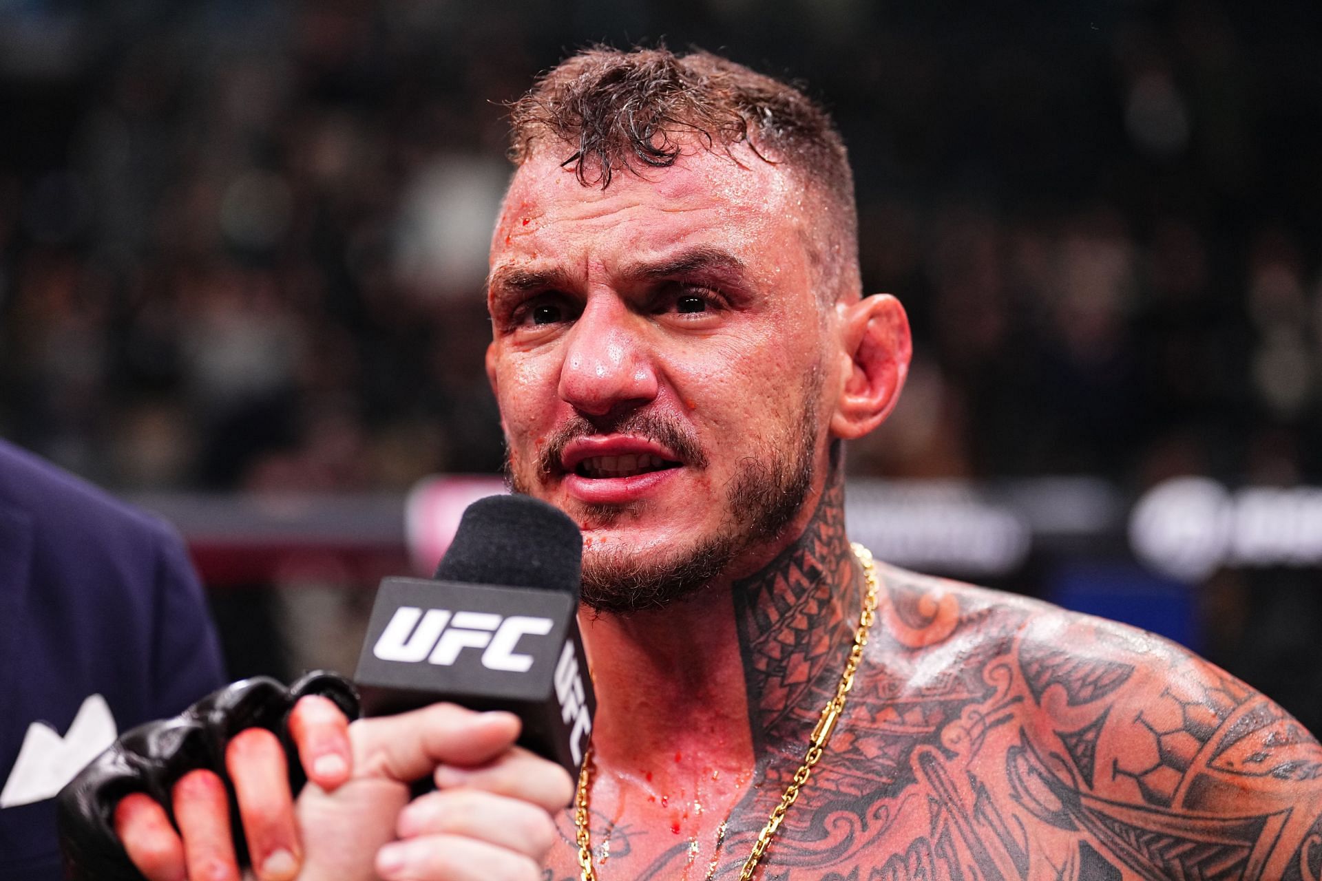 What shoulder injury did Renato Moicano have?