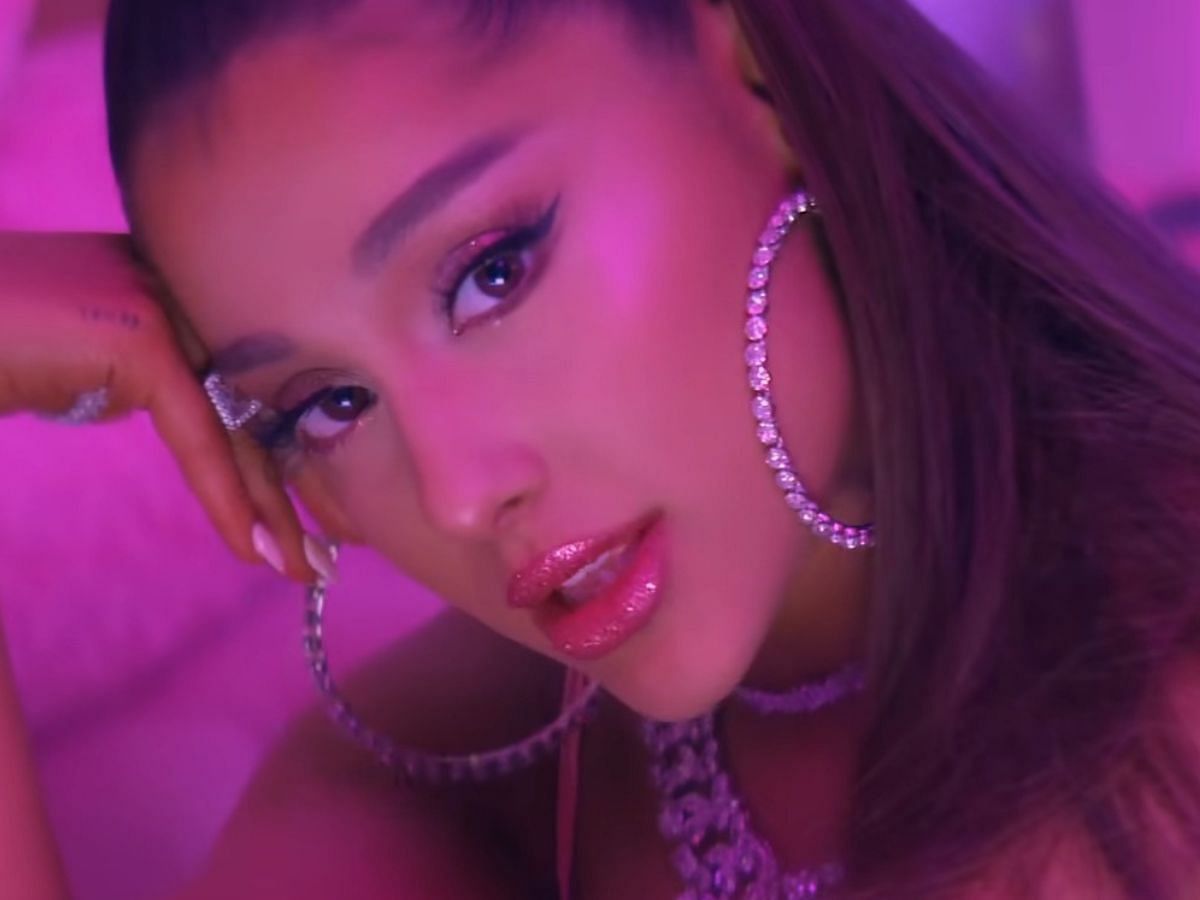 Still from the music video of 7 rings (Image via YouTube/@Ariana Grande)