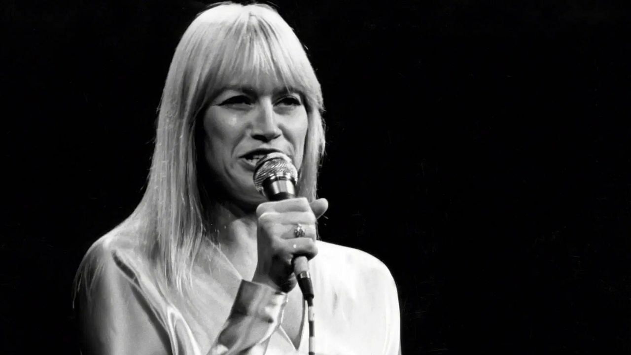 Mary Travers (image via Getty)