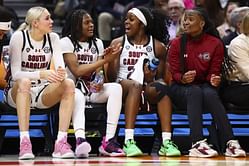 “Black magic”: MiLaysia Fulwiley, Ta'Niya Latson, Te-Hina Paopao and South Carolina players react to Raven Johnson's "pretty" courtside look
