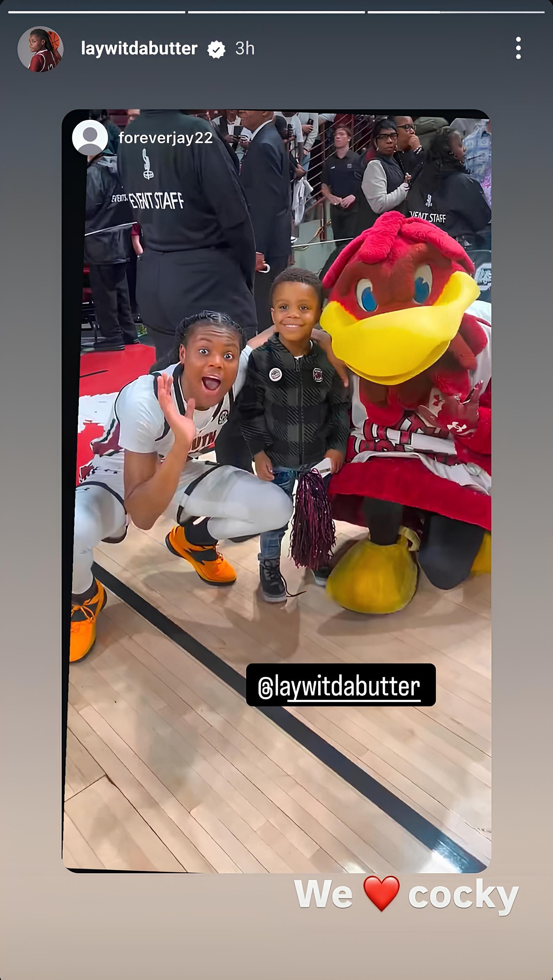 MiLaysia Fulwiley with a fan and South Carolina mascot