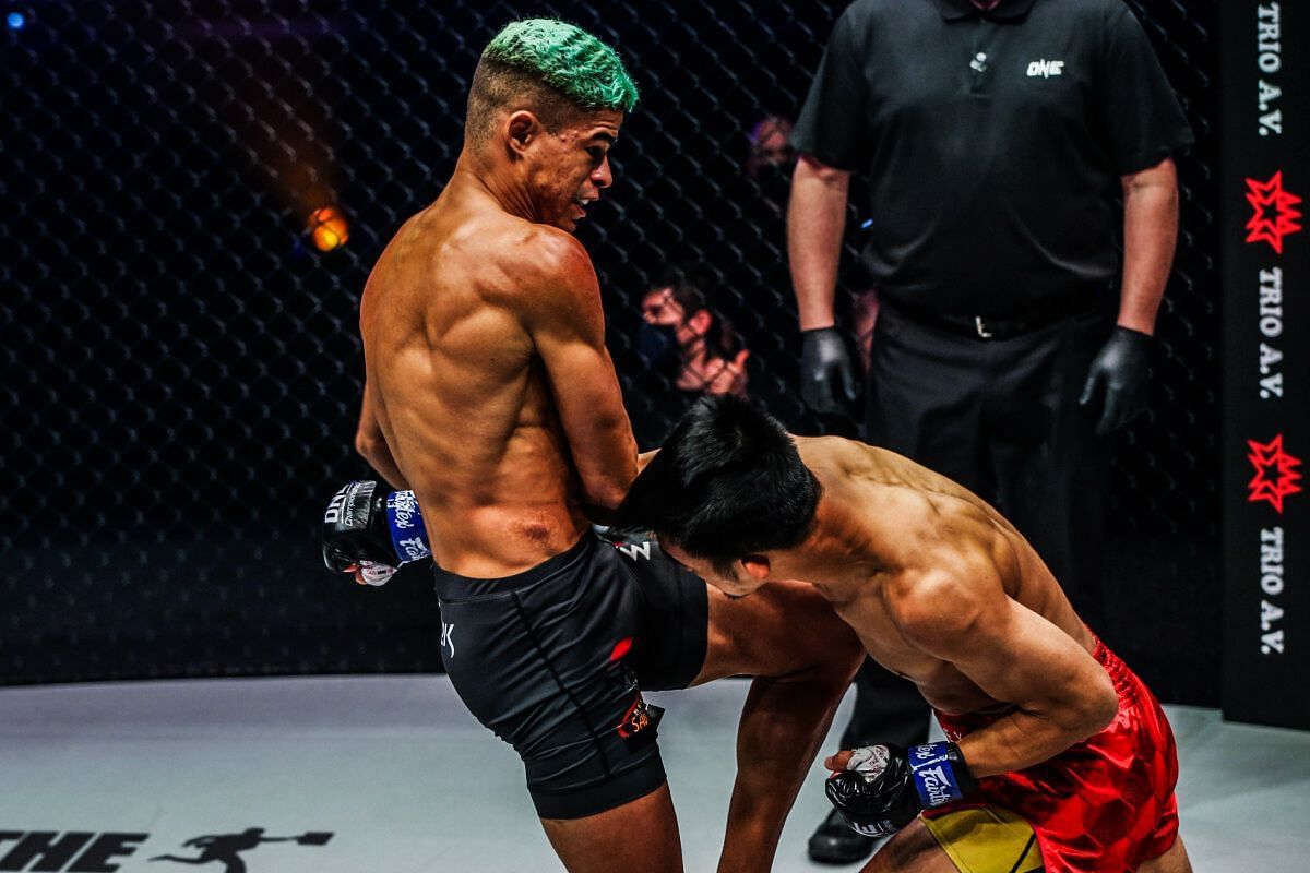 Fabricio Andrade (left), Jeremy Pacatiw (right) [Photo via ONE Championship]