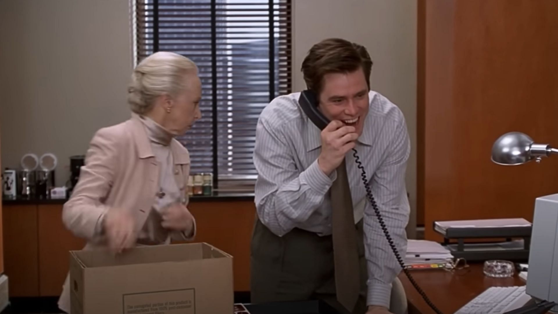 Jim Carrey in Liar Liar (Image via Youtube/@Universal Pictures)