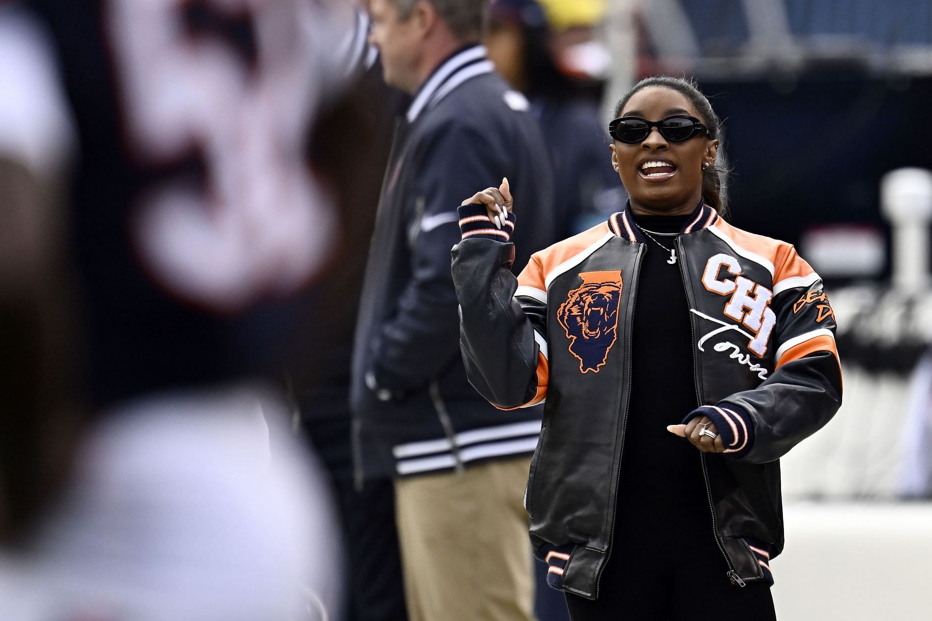 Green Bay Packers v Chicago Bears - Simone Biles in attendance to cheer for husband Jonathan Owens (Source: Getty)