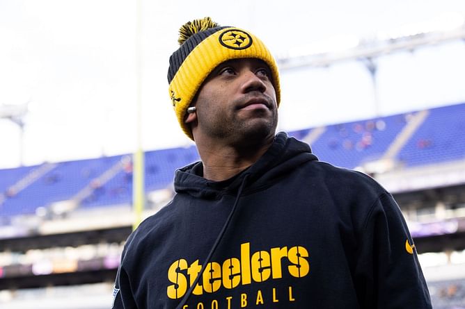Former Patriots star claims Russell Wilson broke Steelers locker room just like in Seattle