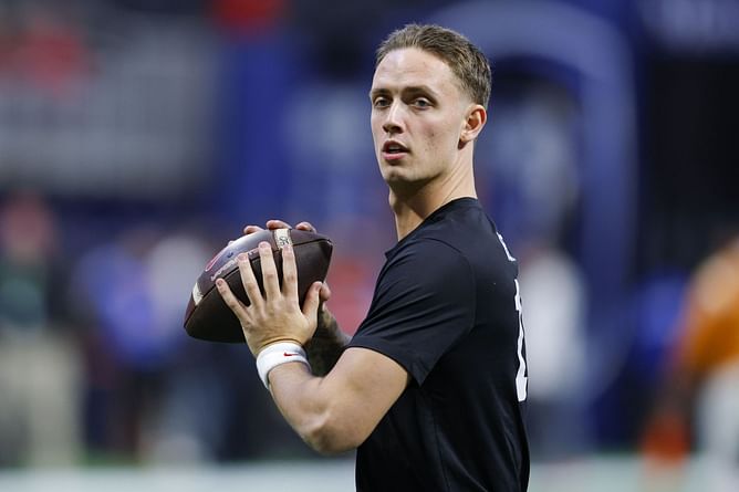 Carson Beck reported to have received a $4 million contract after reversing his decision to enter the transfer portal