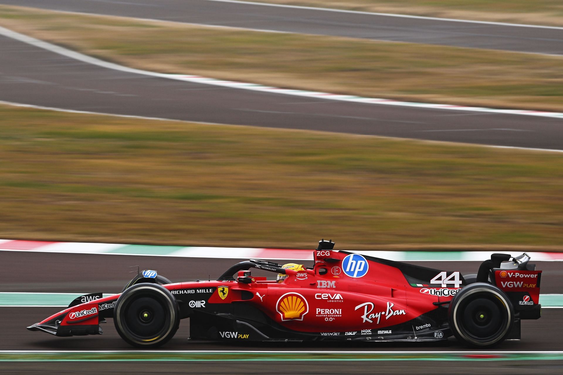 Lewis Hamilton tests for Ferrari (Image Source: Getty)