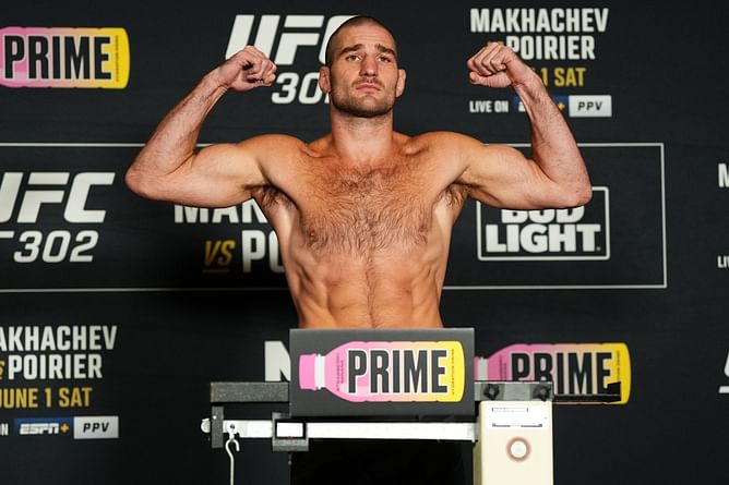 "He does that stupid Philly shell" - Former rival weighs in on how Sean Strickland would do in bare-knuckle despite not being a "massive puncher"