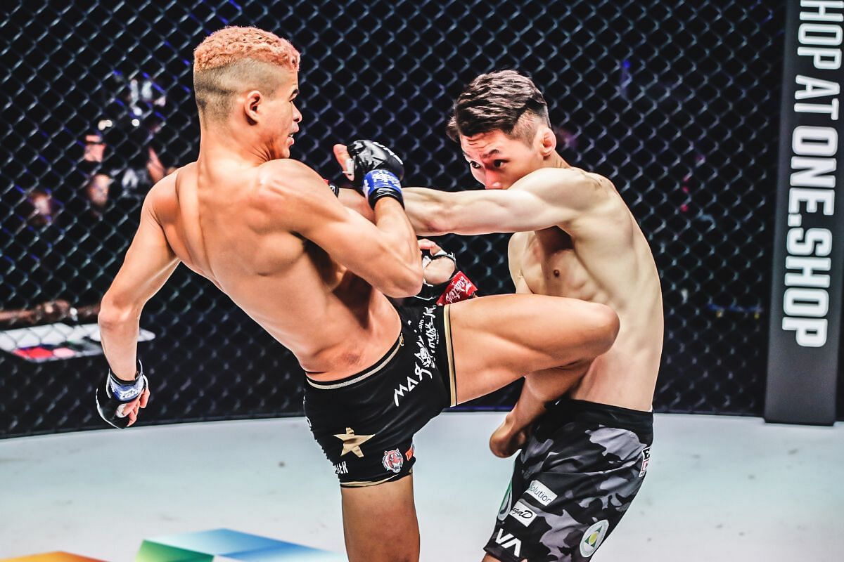 Fabricio Andrade (L) versus Kwon Won Il | Photo by ONE Championship