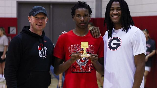 AJ Brown(middle) makes finalist for Player of the Week honor