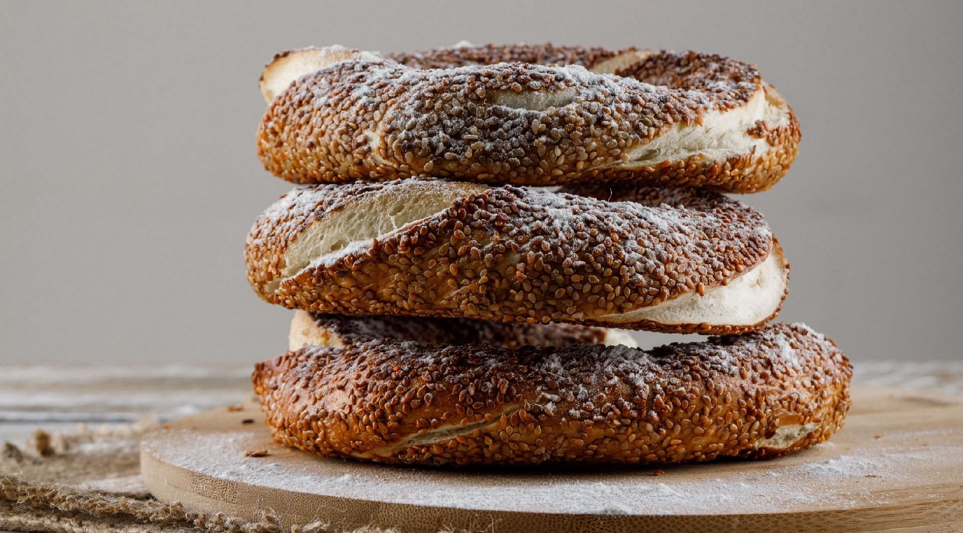 Image of a bagel (Image via Freepik)