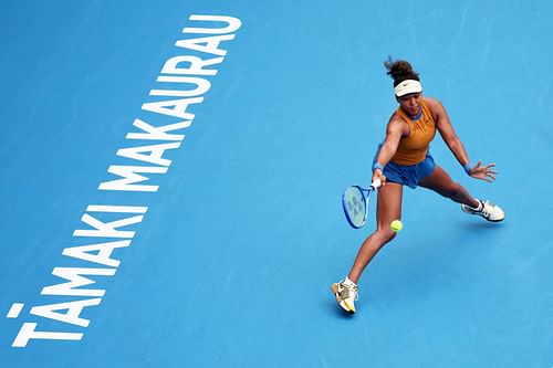 Naomi Osaka in action during her second-round encounter at the 2025 ASB Classic. (Source: Getty)