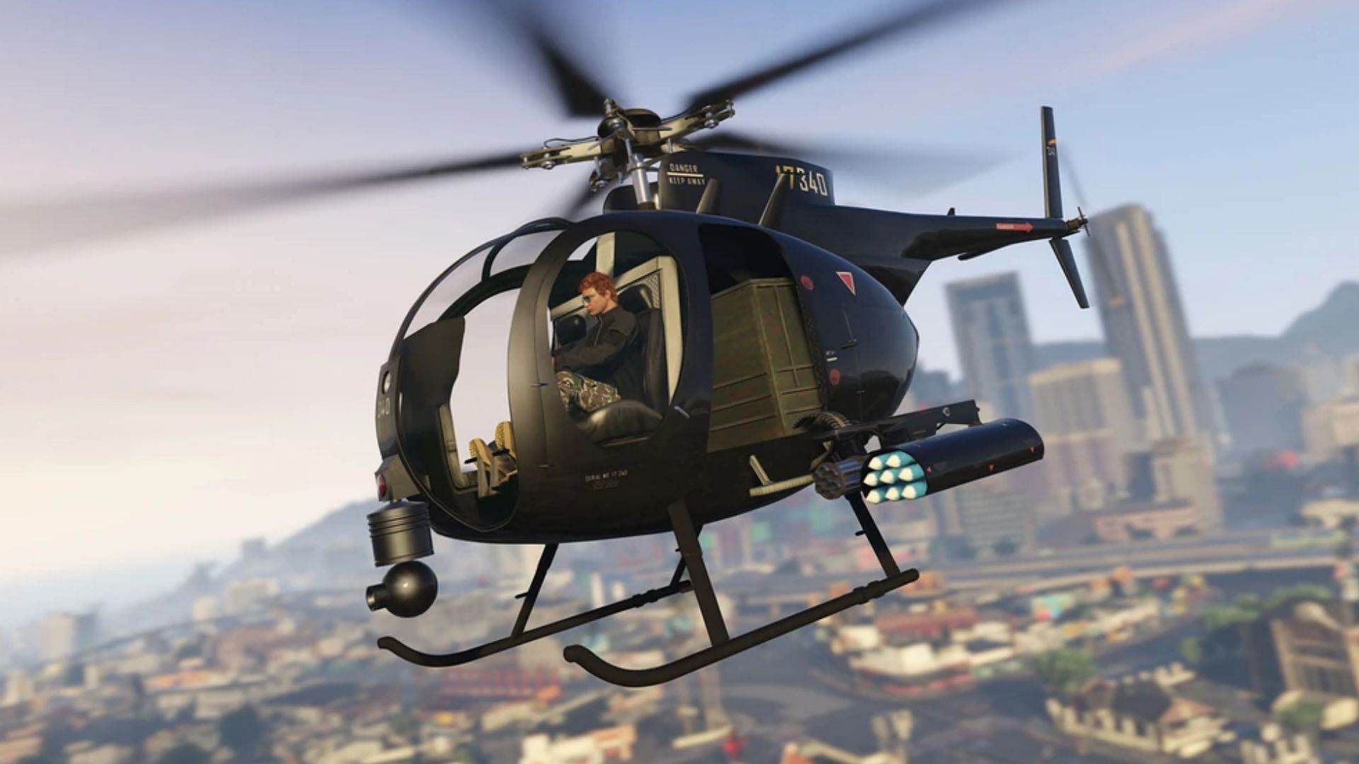 The Buzzard Attack Chopper can be a good companion in Grand Theft Auto Online (Image via Rockstar Games)