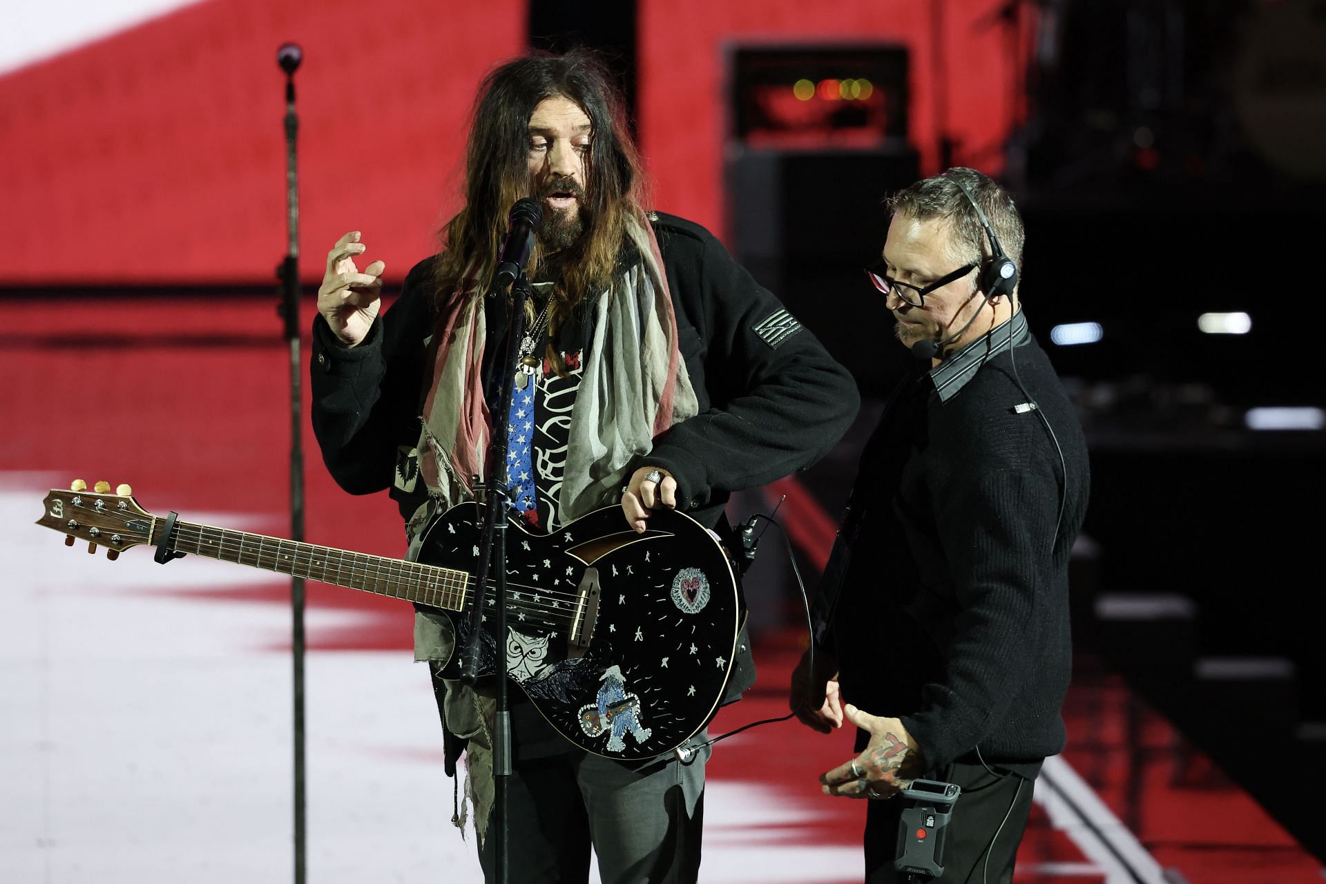 Billy Ray Cyrus attends inaugural ball  (Image via Getty)