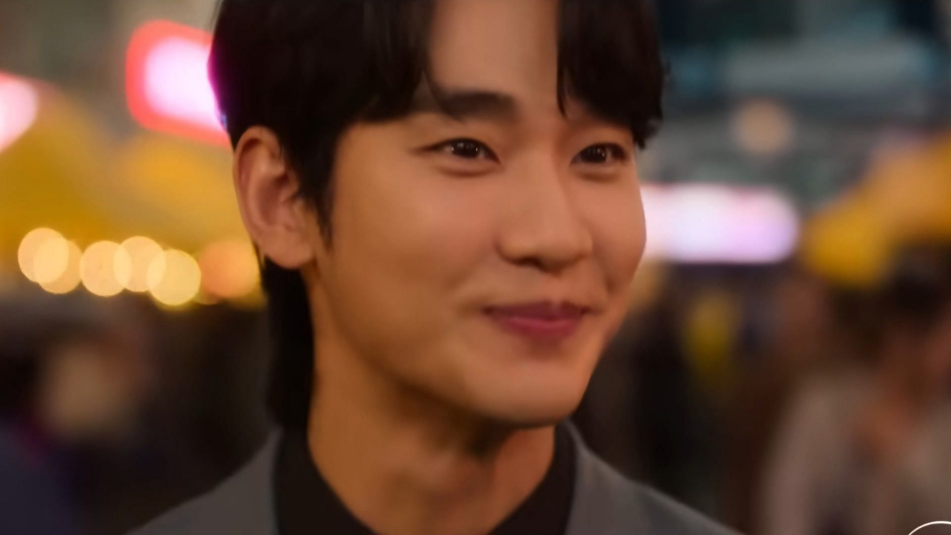 Kim Soo-hyun in Knock Off (Image via YouTube/@DisneyPlusKR)