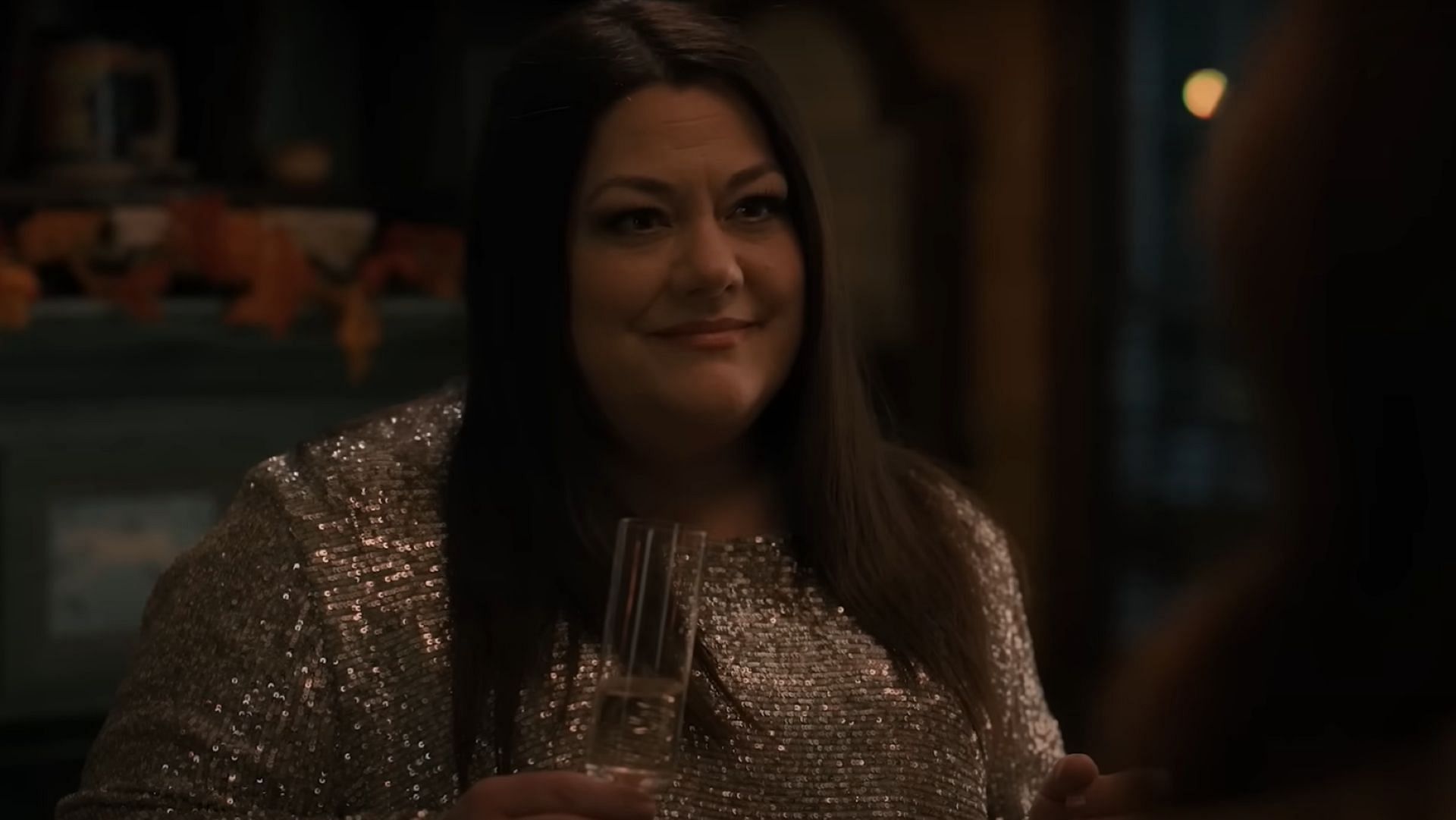 Brooke Elliott as Dana Sue Sullivan (Image via YouTube/@Netflix)