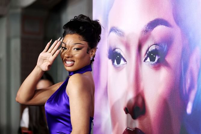 "The way you can hear it crack too?"— Internet reacts to new bodycam footage seemingly showing Megan Thee Stallion stepping on glass