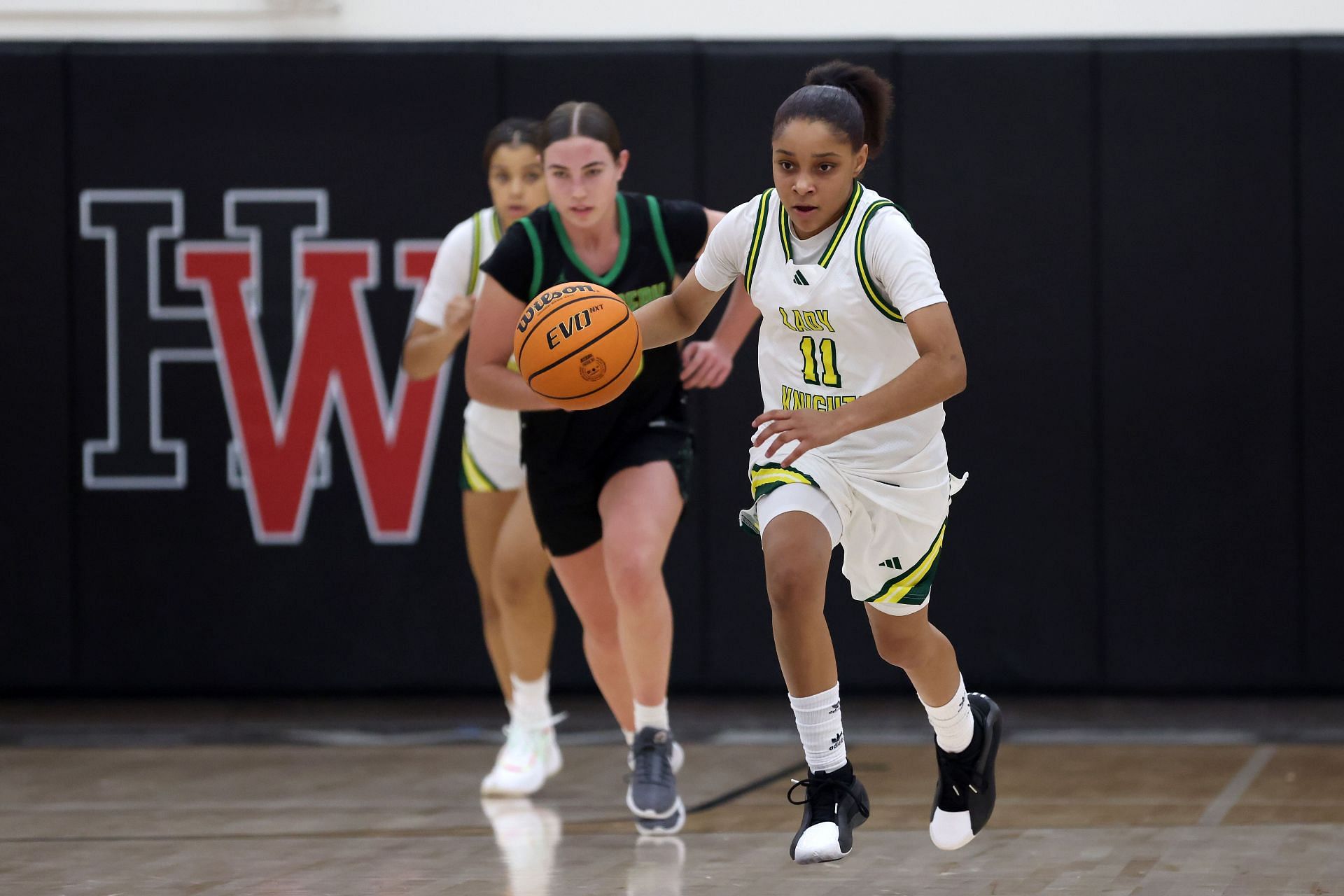 Harvard-Westlake Invitational: Ontario Christian v St. Joseph