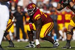 Oregon signee Dakorien Moore shares 1-word reaction to USC star transfer Emmanuel Pregnon's commitment to Dan Lanning's team
