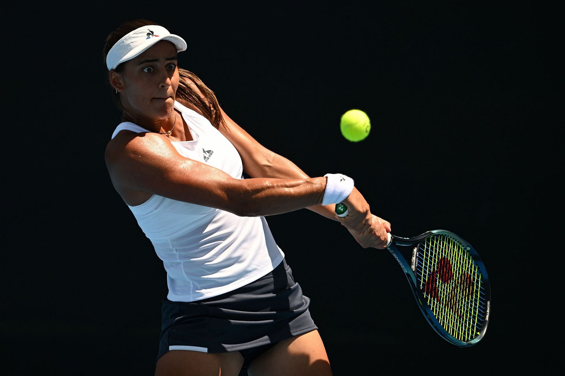 Maria Lourdes Carle hits a backhand at United Cup 2025 (Credits: Getty)