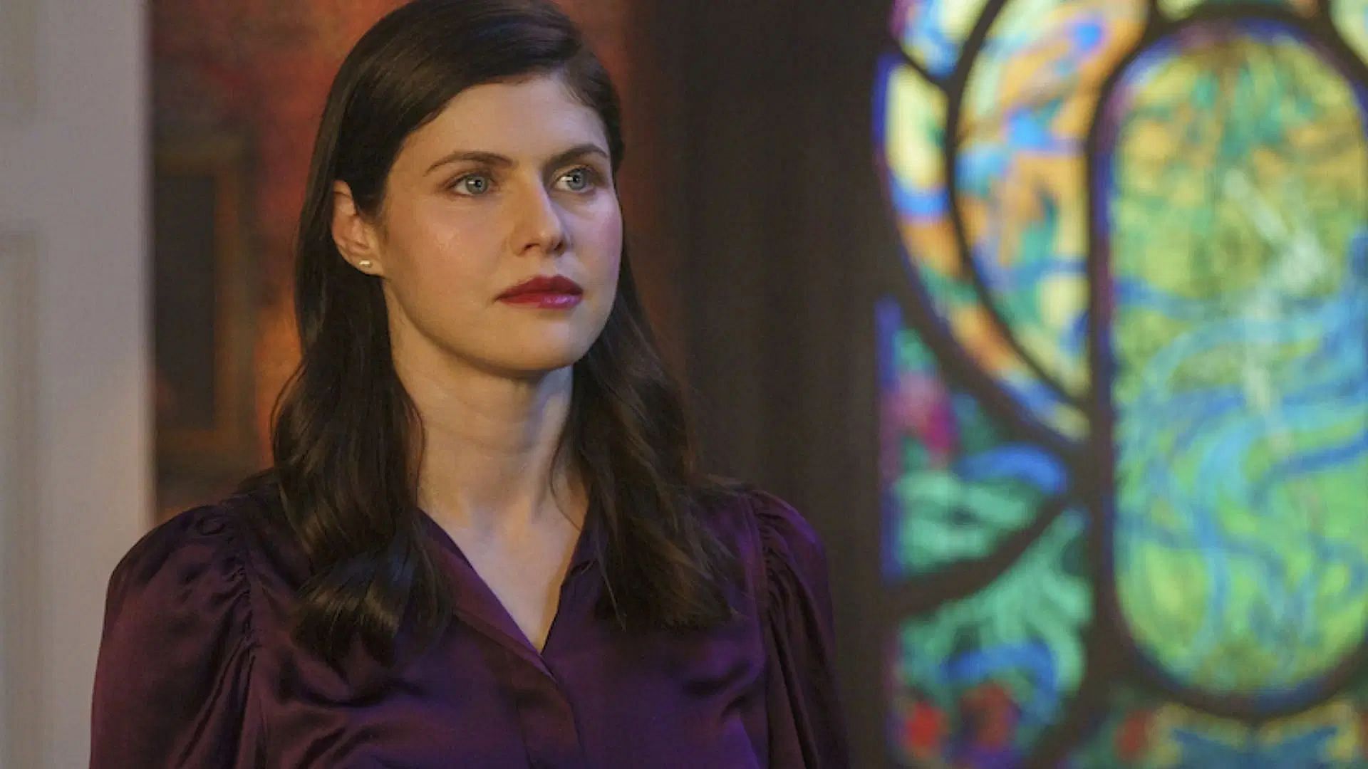 Alexandra Daddario as Rowan Fielding (Image via AMC+)