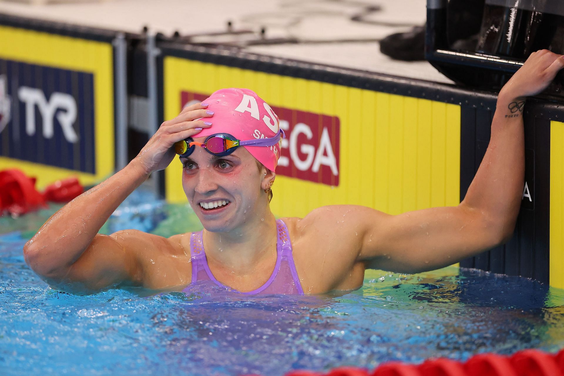 Regan Smith after winning the 200m backstroke event during the 2023 TYR Pro Swim Series (Image via: Getty Images)