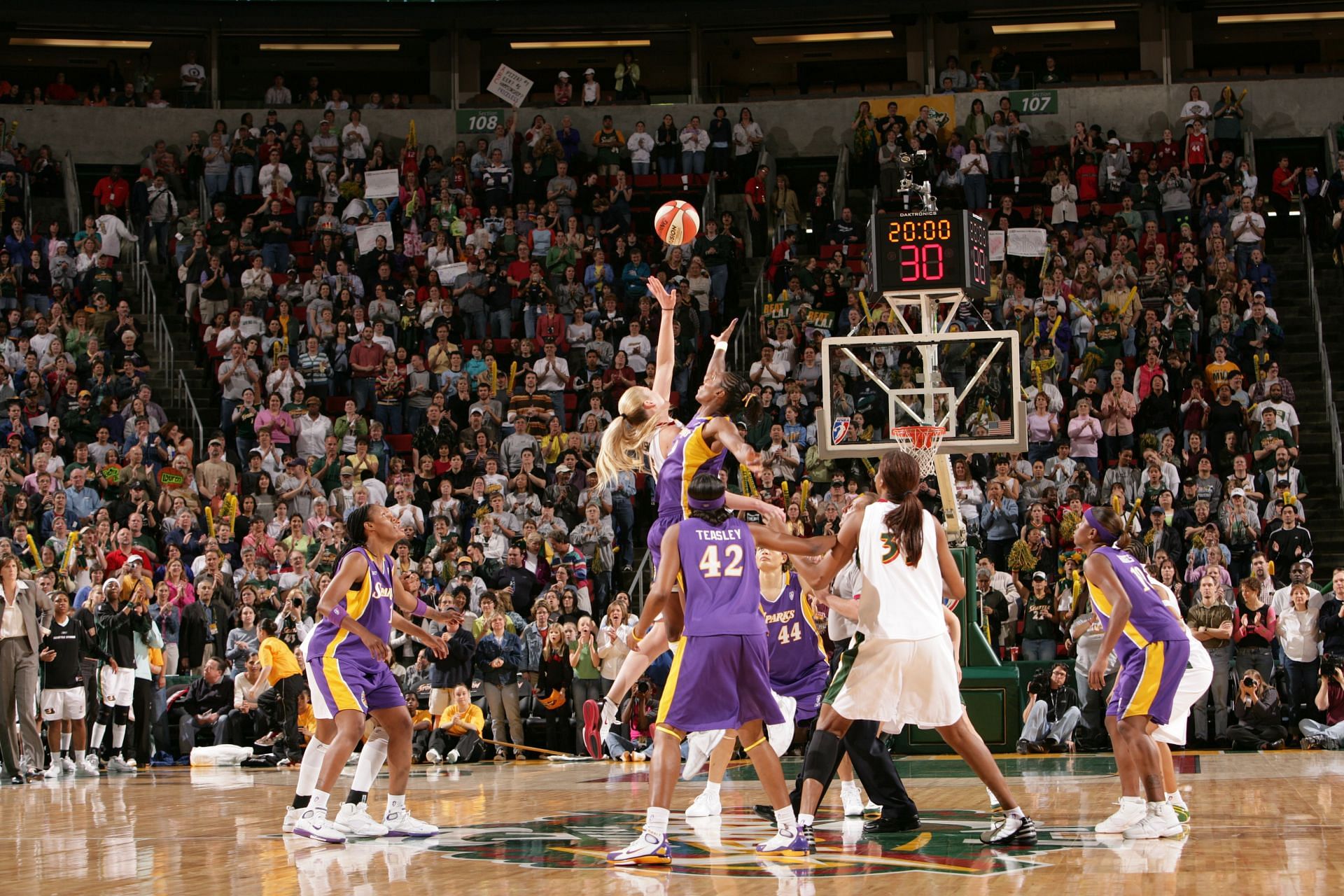 Los Angeles Sparks Lisa Leslie... - Source: Getty