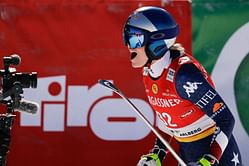 WATCH: Lindsey Vonn celebrates after finishing in top-10 in 1st World Cup downhill in 6 years