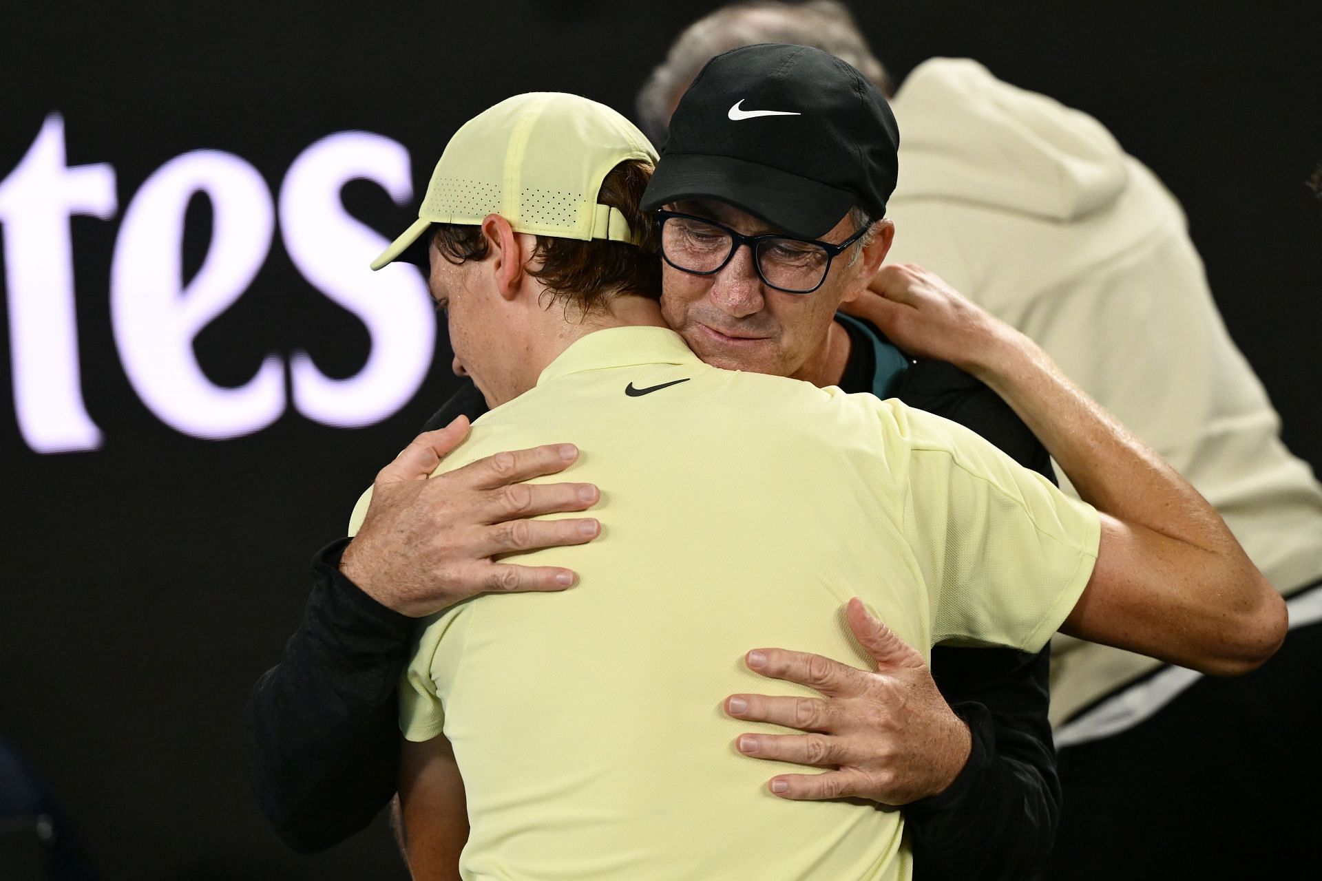 2025 Jannik Sinner with Darren Cahill at Australian Open -Image Source: Getty