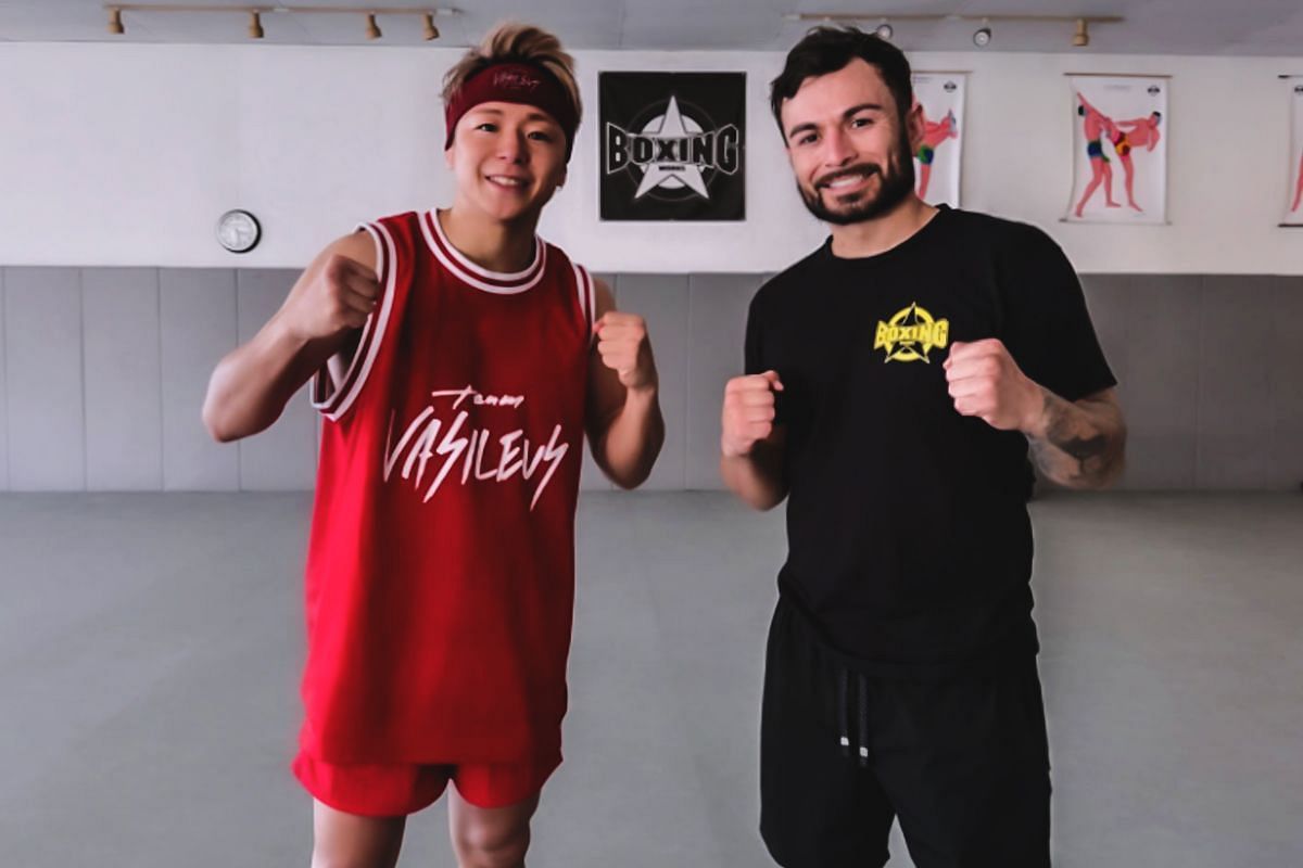 Takeru Segawa arrives at Boxing Works in California. [Photo from Takeru