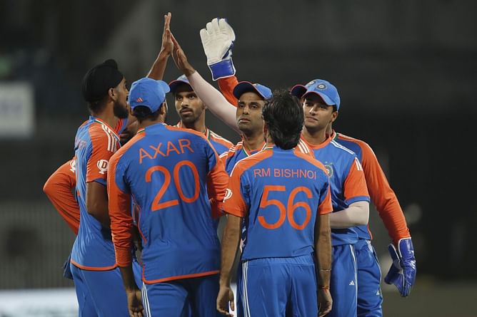 "Teri story kal dalunga" - Indian spinners’ hilarious banter on Instagram comments after IND vs ENG 2025 2nd T20I