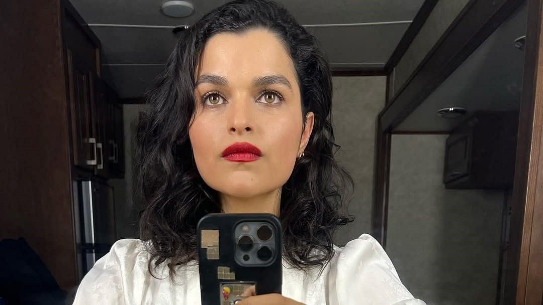 Source: (Image via Instagram/@eveharlow)