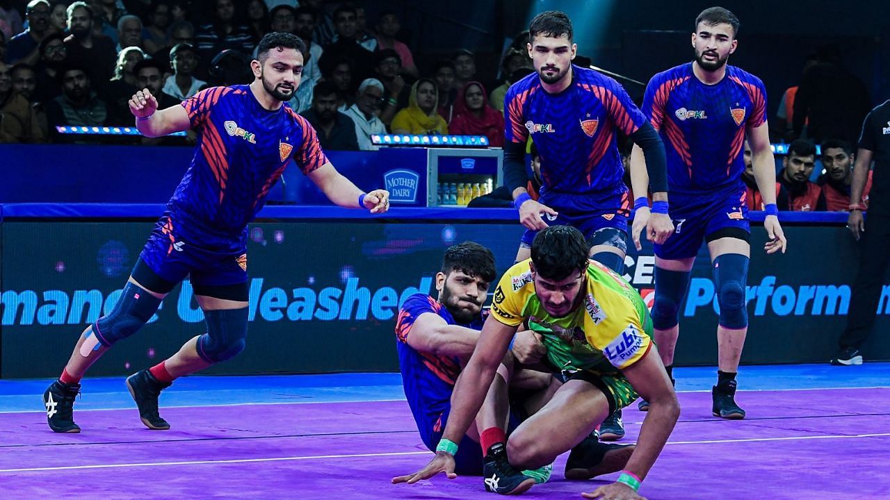 PKL टीमों की सबसे बड़ी विनिंग स्ट्रीक (photo credit- X/@DabangDelhiKC)