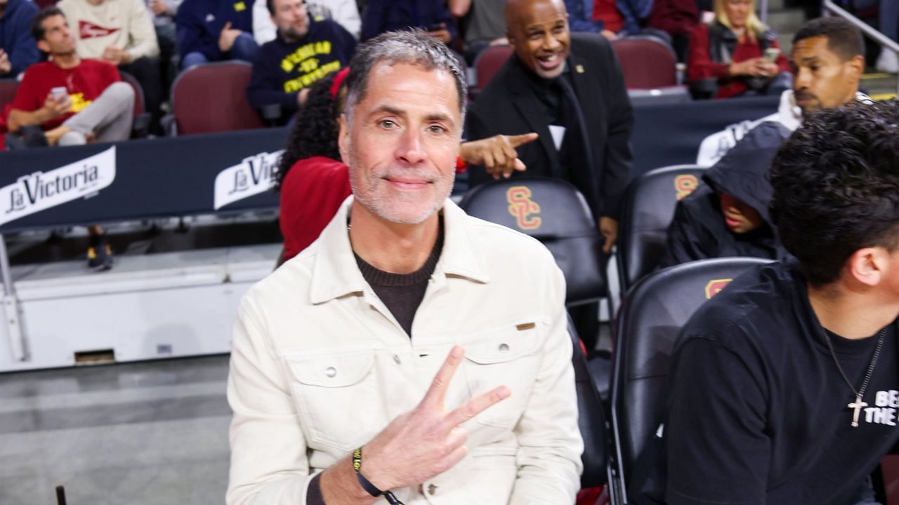 Lakers fans irked as GM Rob Pelinka is spotted at USC game amid trade deadline season (Image Source: @USC_Hoops X)