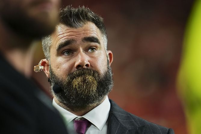 Eagles legend Jason Kelce opens up about struggle of rooting for 'both sides' ahead Eagles-Chiefs Super Bowl clash
