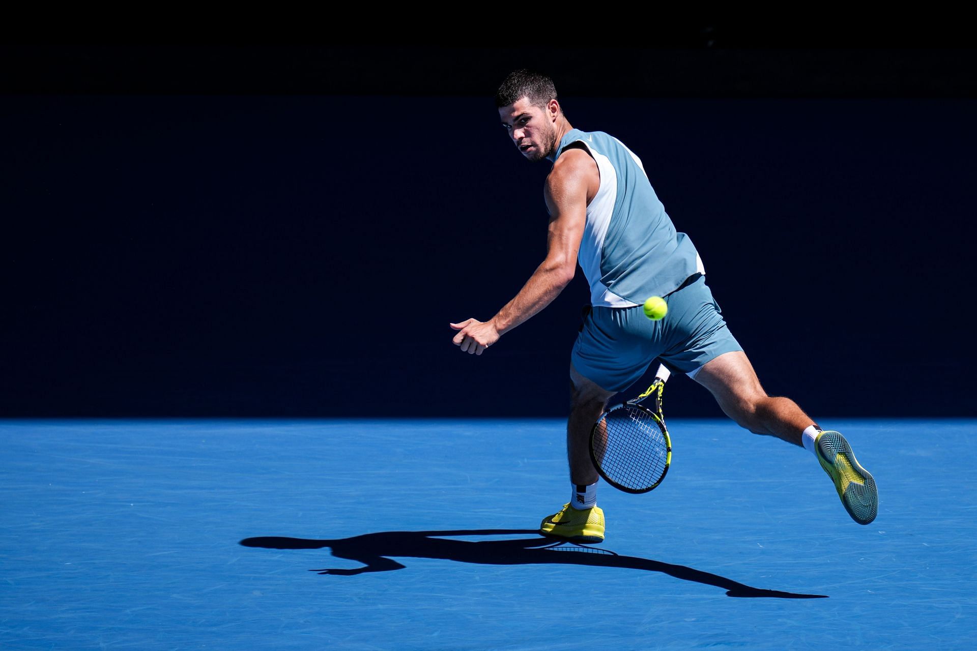 Carlos Alcaraz in action at the Australian Open (Image Source: Getty)