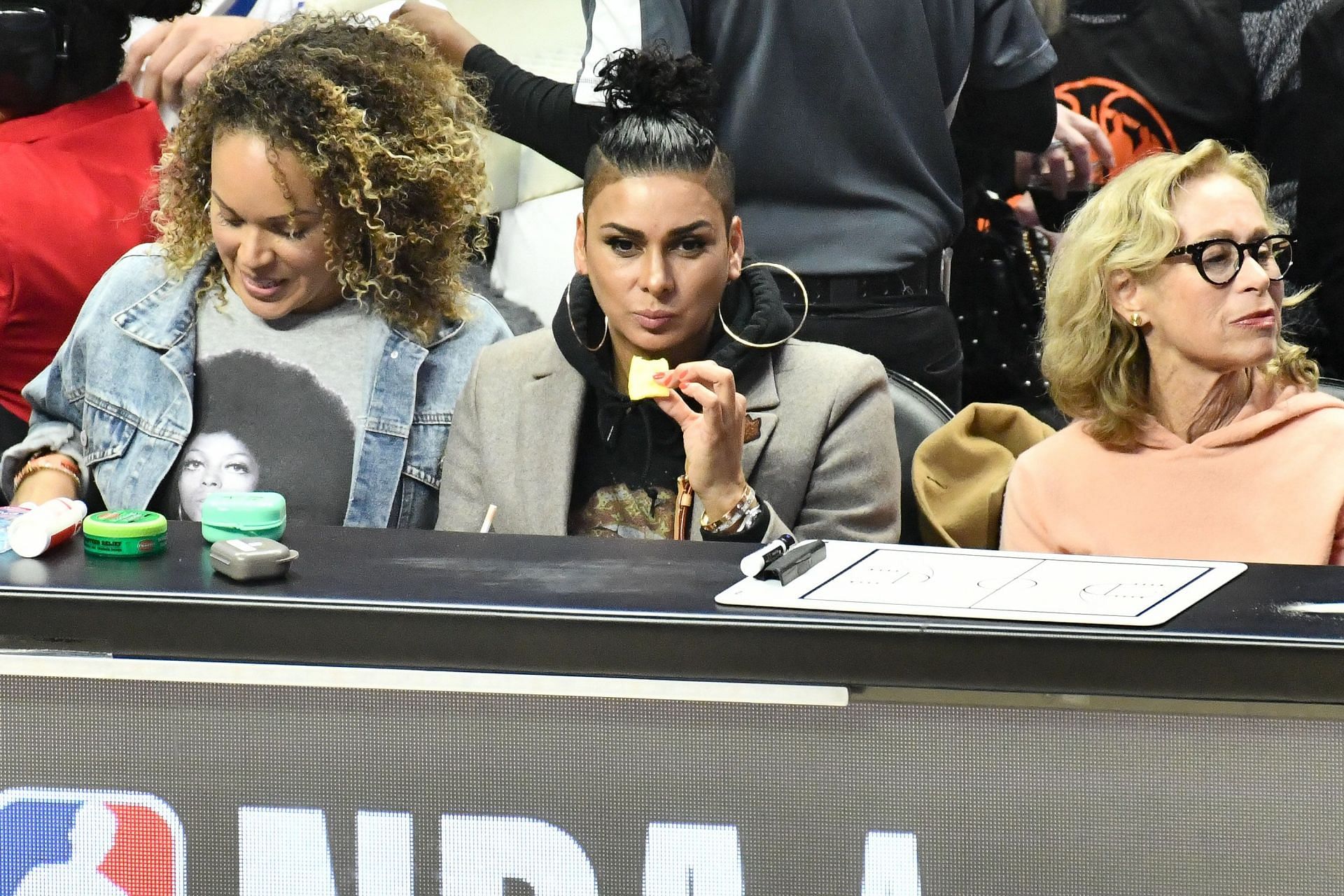 Celebrities At The Los Angeles Clippers Game - Source: Getty