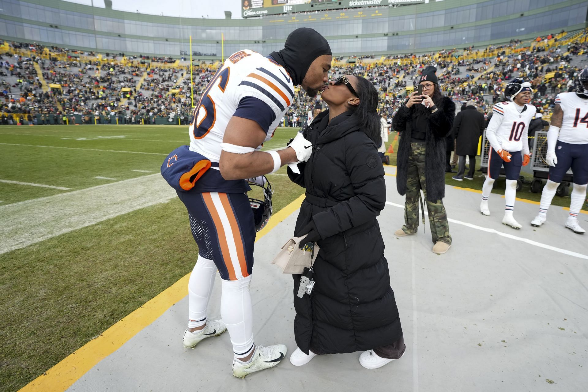 Simone Biles on the significance of attending every game with Jonathan Owens [Image Source : Getty]