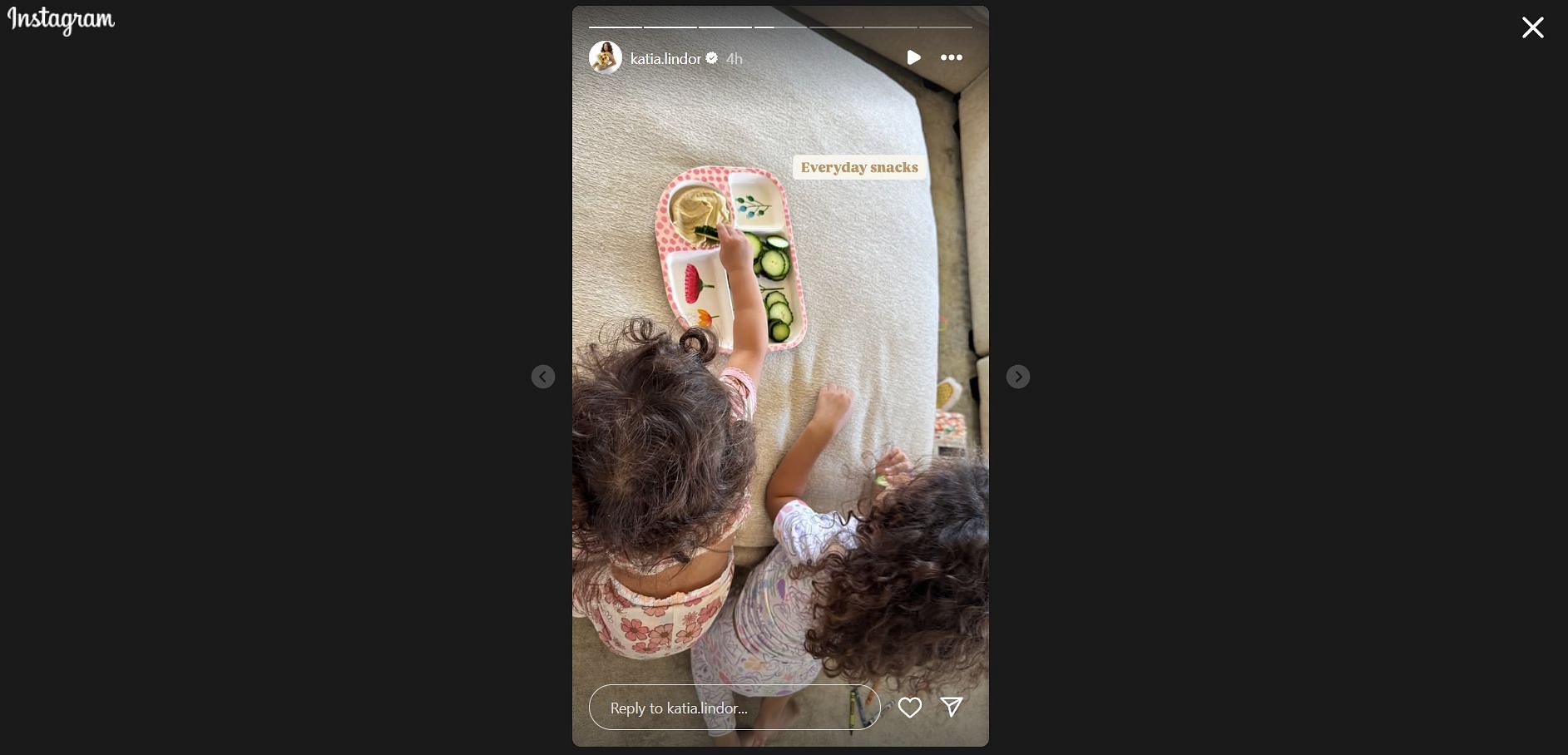 Francisco Lindor&#039;s wife Katia shares adorable glimpses of daughters Kalina &amp; Amapola enjoying their snacks - Source: @@katia.lindor/Instagram