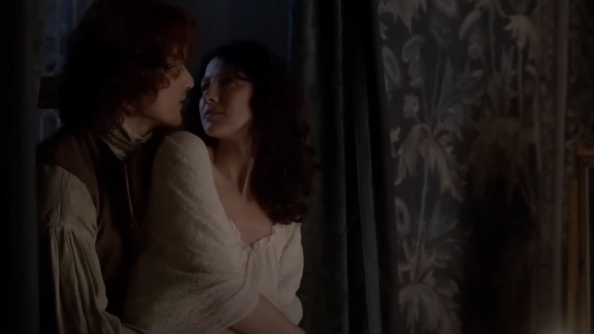 Jamie and Claire (Image via Starz)