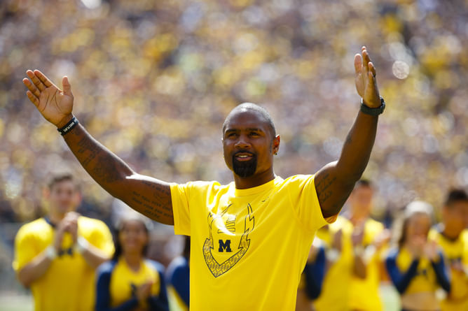 Former NFL safety's son receives exciting college offers from powerhouse teams