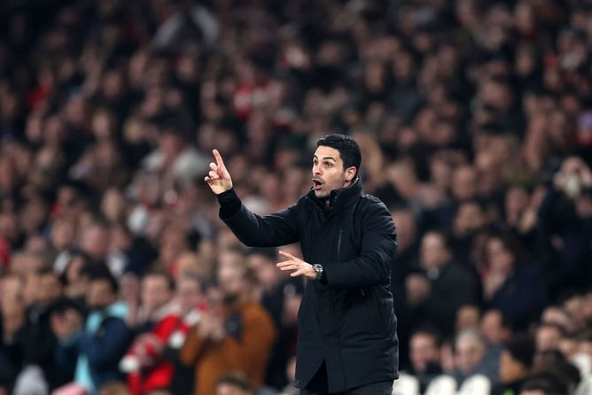 Arsenal star sparks injury worries after pulling up in training ahead of Aston Villa clash - Reports