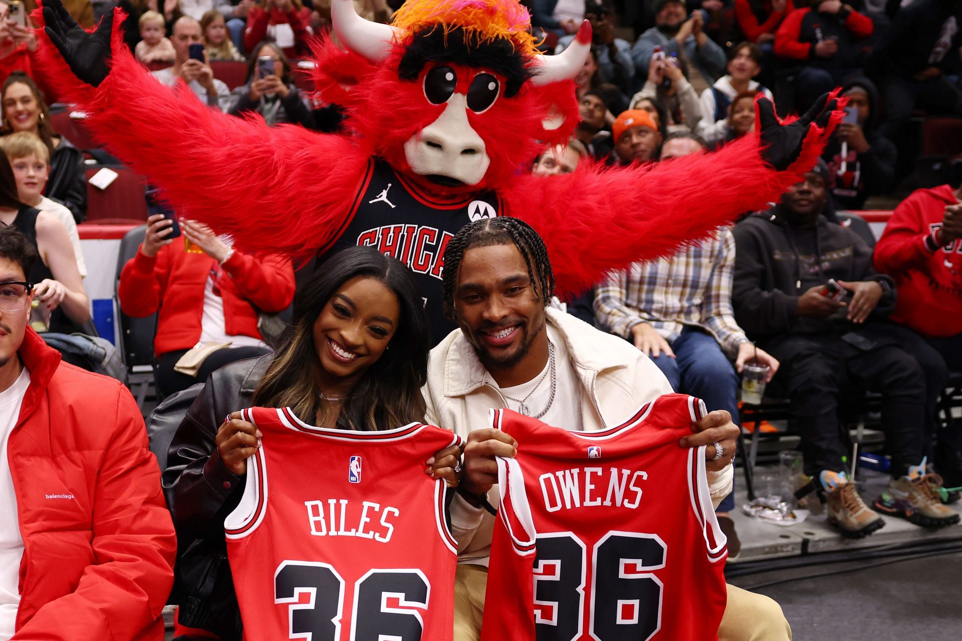 Simone Biles and Jonathan Owens at Minnesota Timberwolves v Chicago Bulls - Source: Getty