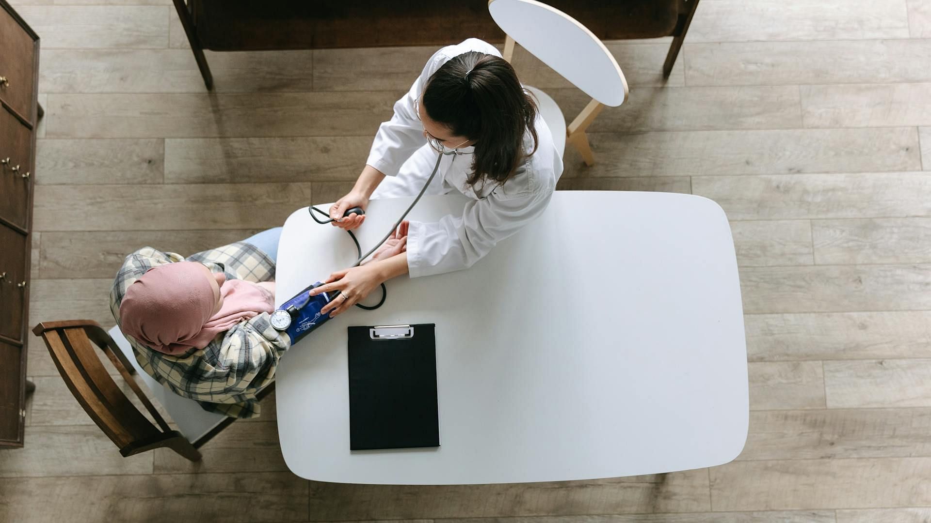 Amanda pretended to be undergoing Chemotherapy (Image via Pexels)