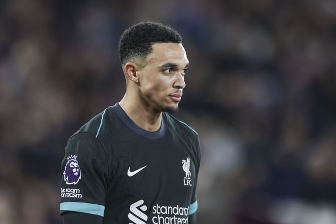 "It's already happened" - Arne Slot tells Trent Alexander-Arnold to follow Liverpool legend and reject Real Madrid