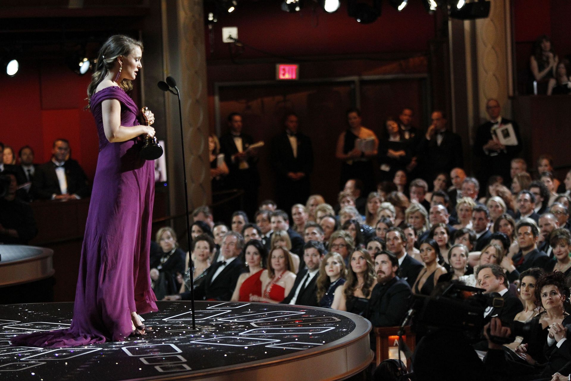 Natalie Portman gets Academy Award for her role in Black Swan - (Image via Source: Getty)