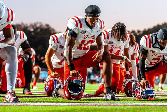 Alabama QB signee Keelon Russell #12 during a game while at Duncanville. Image via @Pres1dential on X