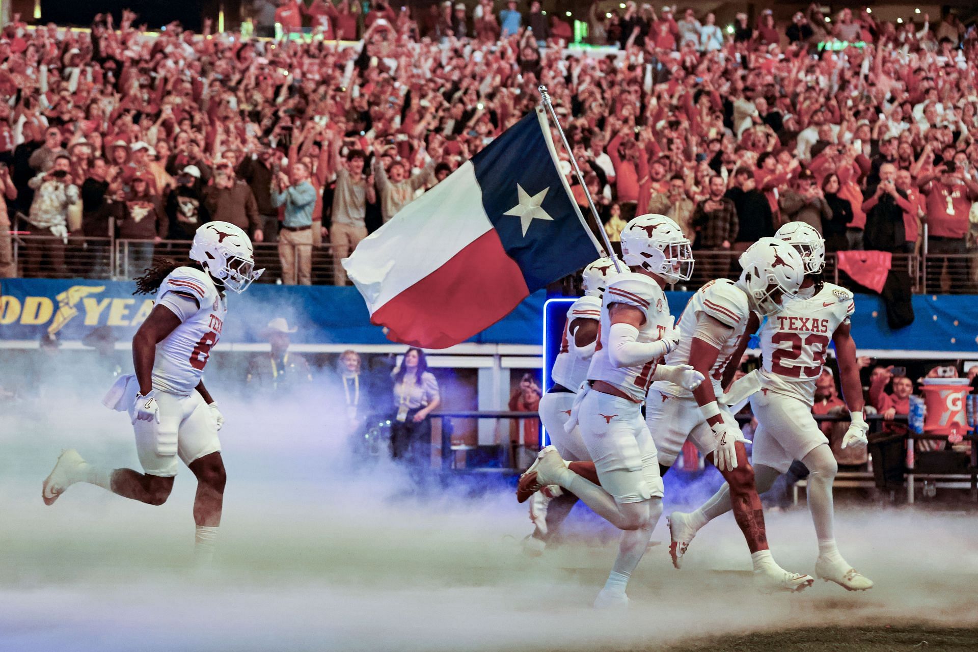 COLLEGE FOOTBALL: JAN 10 CFP Semifinal Cotton Bowl Classic - Ohio State vs Texas - Source: Getty