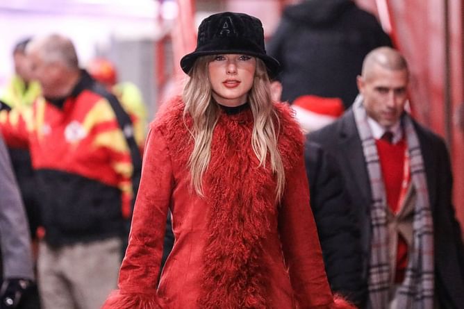 Taylor Swift styles $9,055 Chanel bag for Chiefs' Divisional Round clash vs Texans