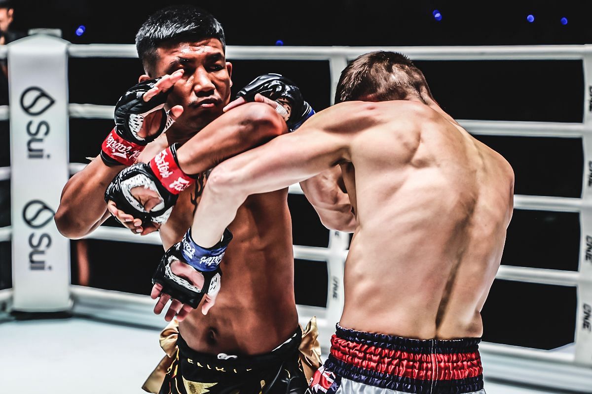 WATCH: Thai superstar Rodtang Jitmuangnon is pure fire in dominant beatdown of Jacob Smith in Bangkok -- Photo by ONE Championship